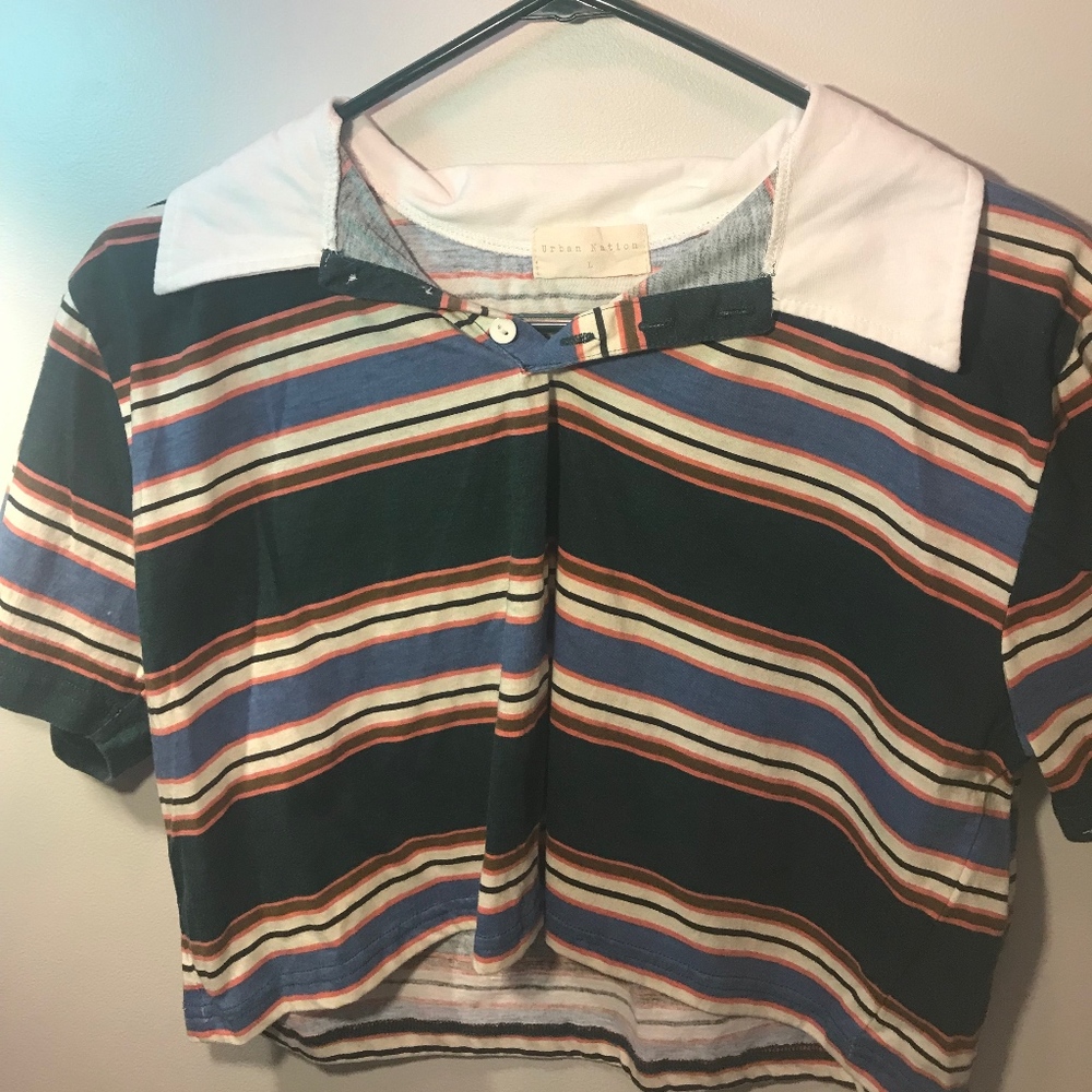 Cropped t-shirt, half button up
